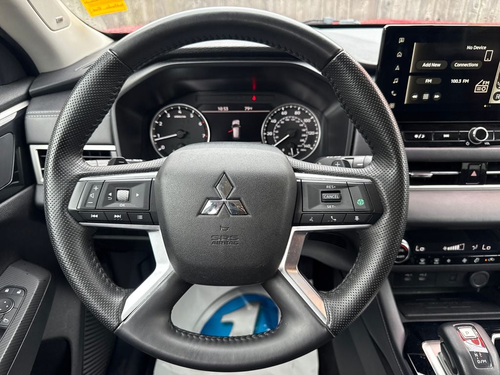 2025 Mitsubishi Outlander SE