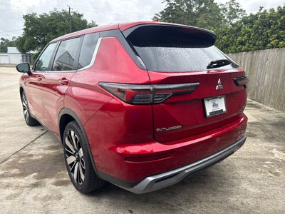 2025 Mitsubishi Outlander SE