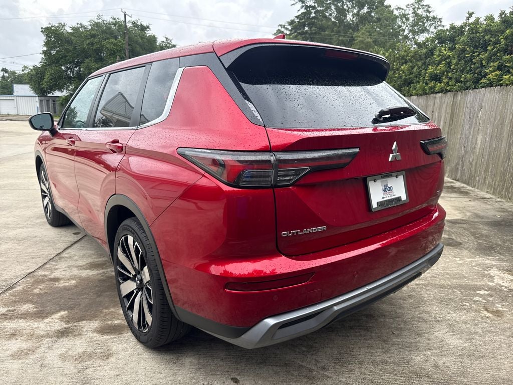 2025 Mitsubishi Outlander SE
