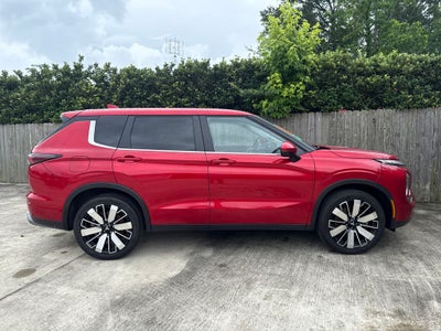 2025 Mitsubishi Outlander SE