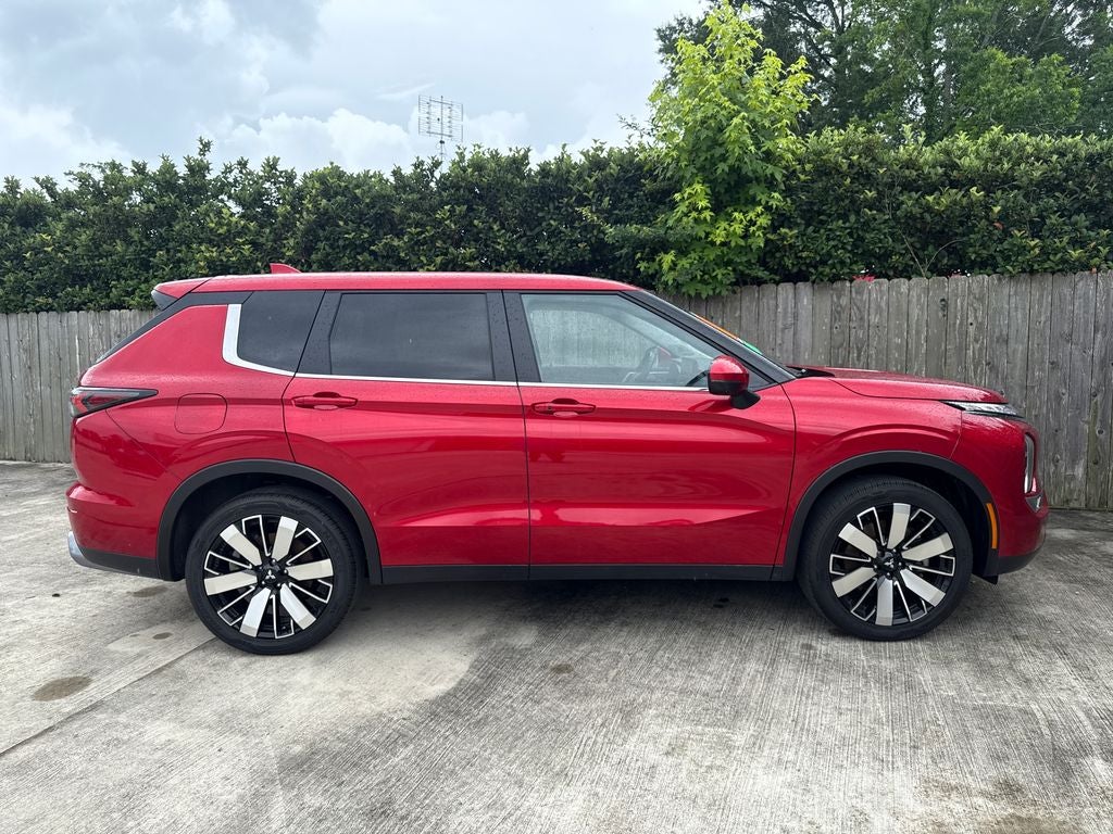2025 Mitsubishi Outlander SE