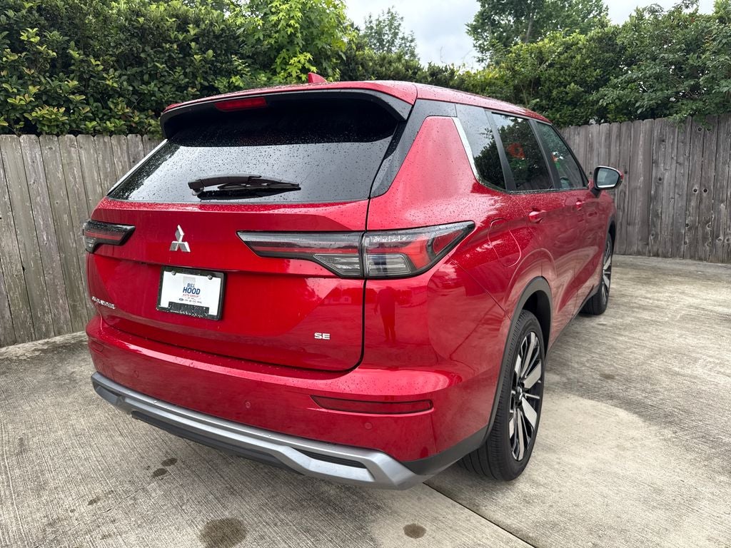 2025 Mitsubishi Outlander SE