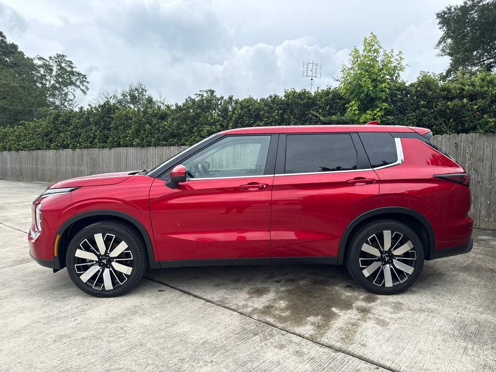2025 Mitsubishi Outlander SE