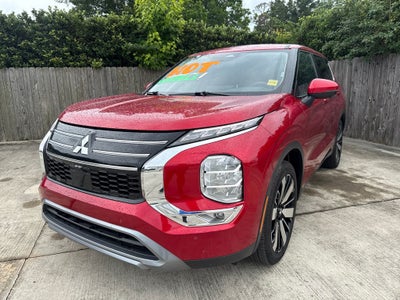 2025 Mitsubishi Outlander SE