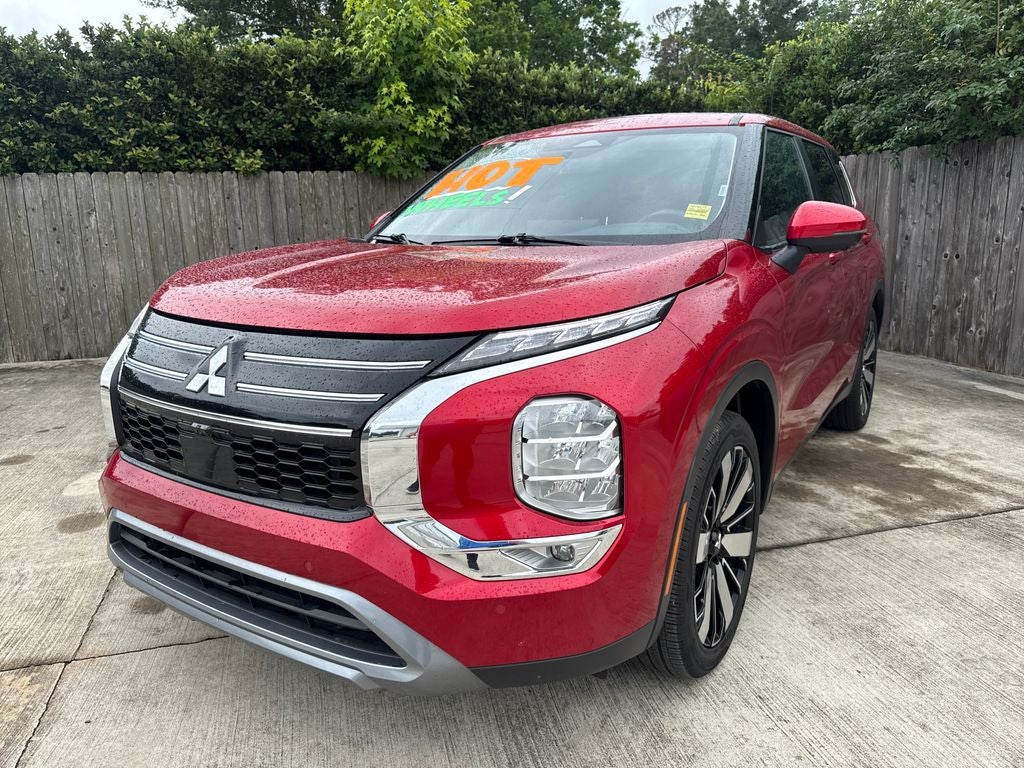2025 Mitsubishi Outlander SE