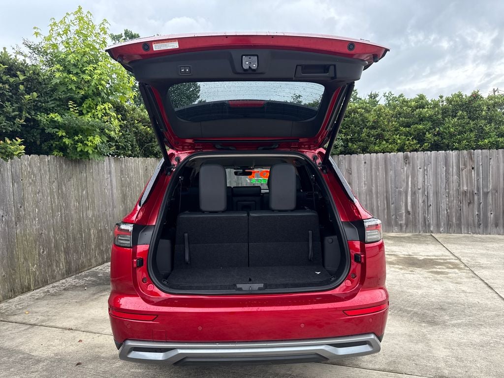 2025 Mitsubishi Outlander SE
