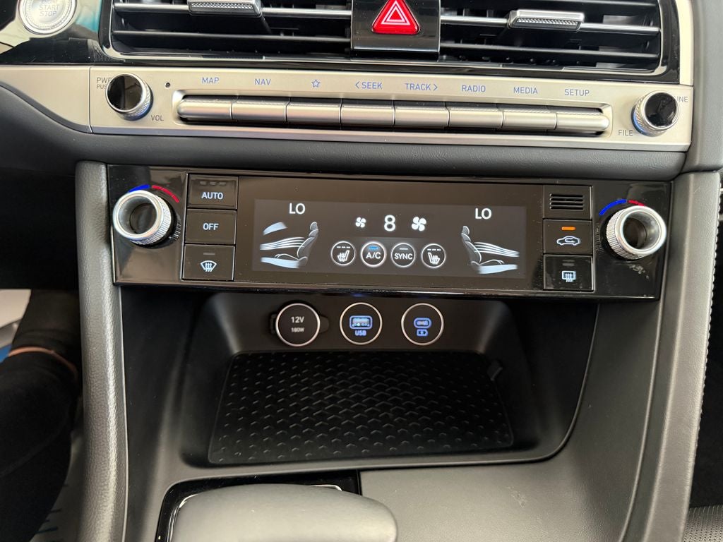 2025 Genesis G70 2.5T