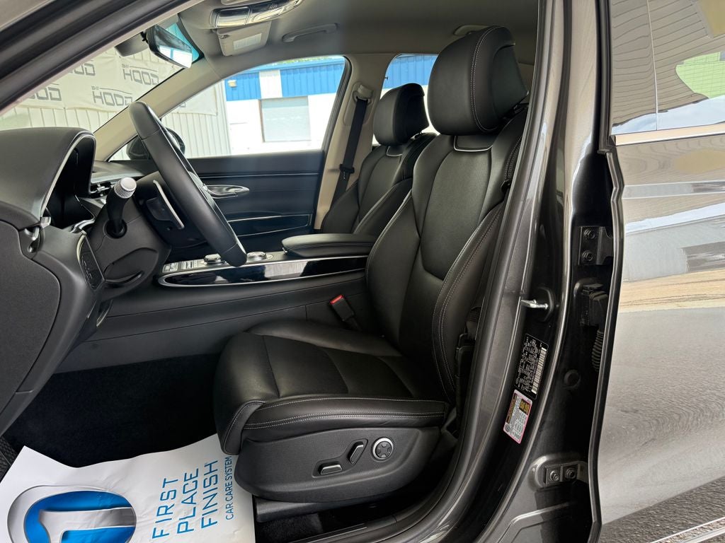 2025 Genesis GV70 2.5T