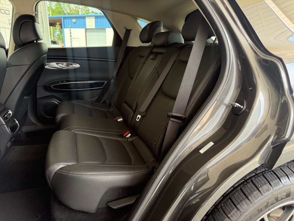 2025 Genesis GV70 2.5T