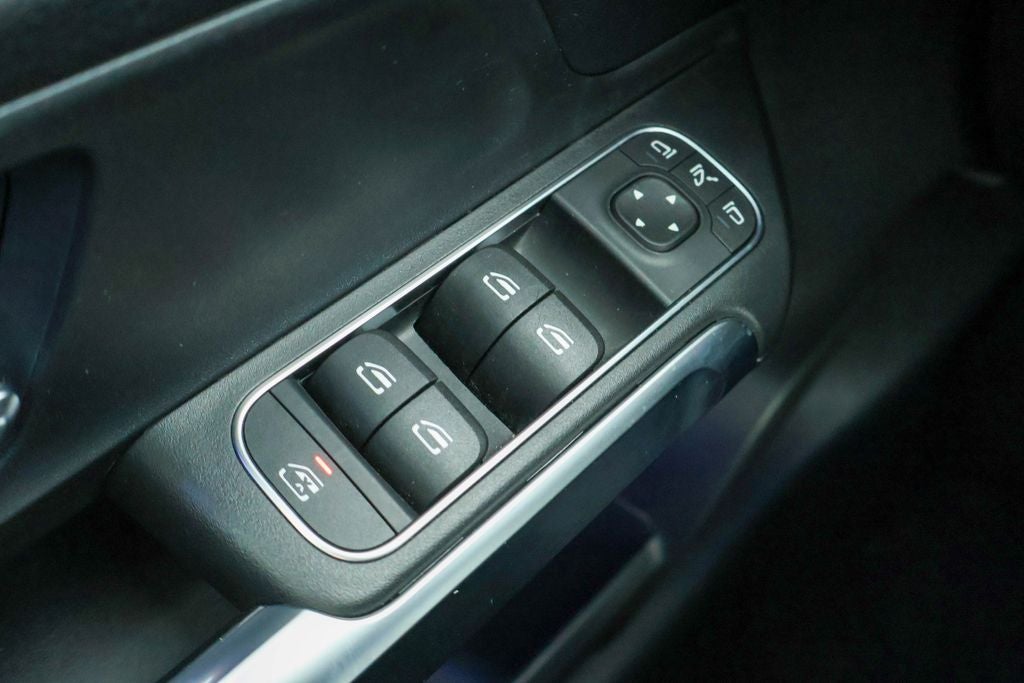 2025 Mercedes-Benz GLB GLB 250