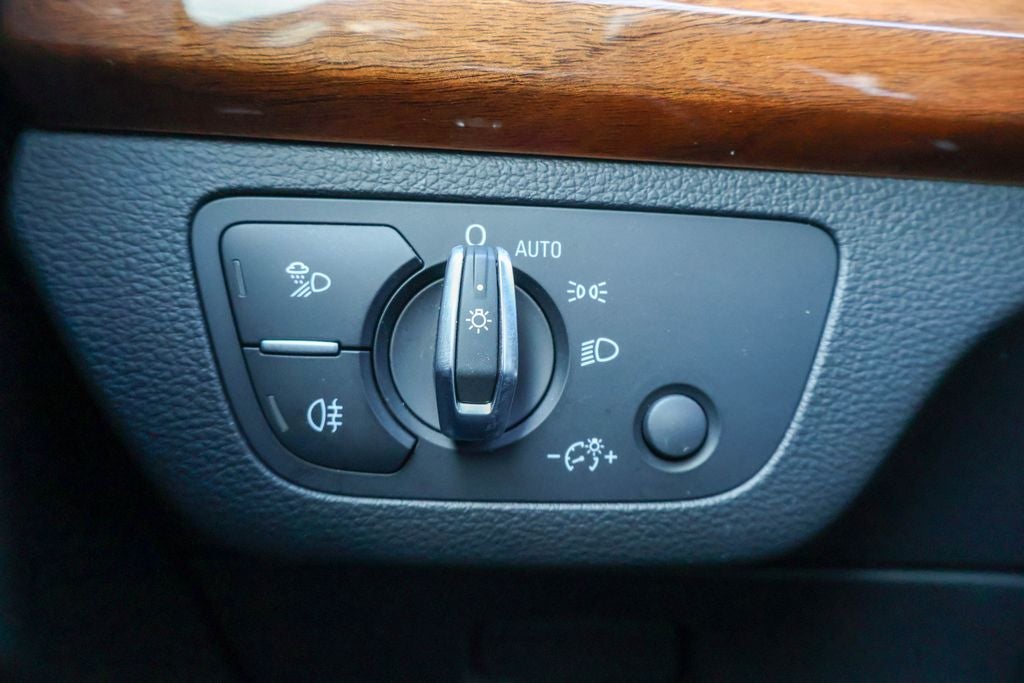 2023 Audi Q5 45 S line Premium quattro